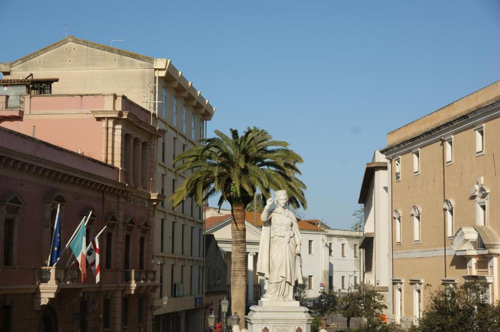 Residenza D'Epoca Regina D'Arborea 奥里斯塔诺 外观 照片